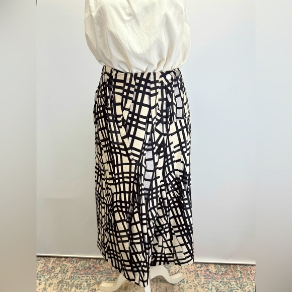 COS Black and white graphic print faux wrap midi skirt size 4 - Picture 2 of 16